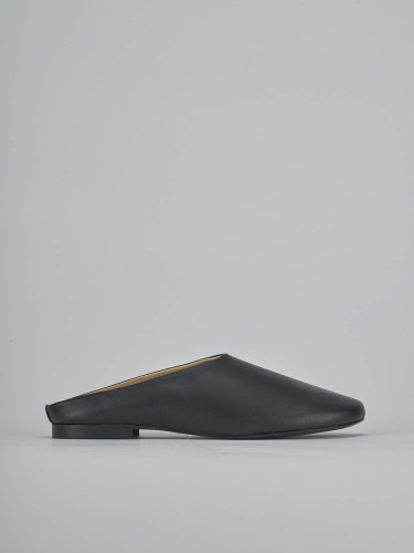 Zuecos con tacón tacón 1 cm negro cuero