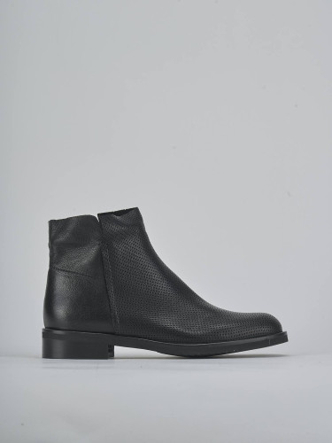 Low heel ankle boots heel 4 cm black leather