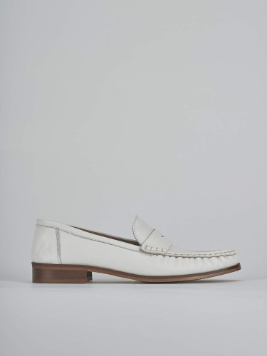 Mocasines tacón 1 cm blanco cuero