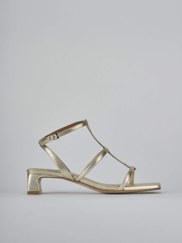 Low heel sandals heel 4 cm gold leather