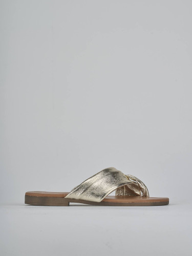 Mules tacón 1 cm oro laminado