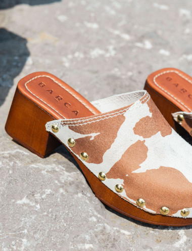 Zuecos con tacón tacón 5 cm marrón ante
