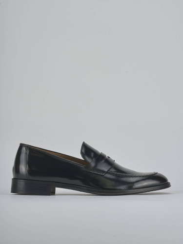 Mocasines negro cuero