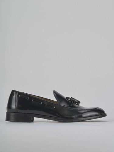 Mocasines negro cuero