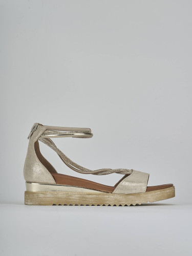 Sandali tacco 2cm pelle oro