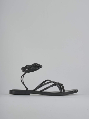 Low heel sandals heel 1 cm black leather