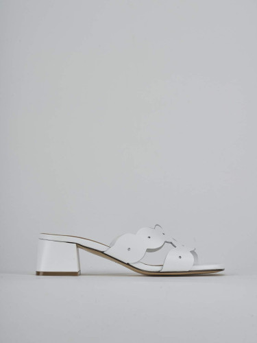 Mules tacón 5 cm blanco cuero
