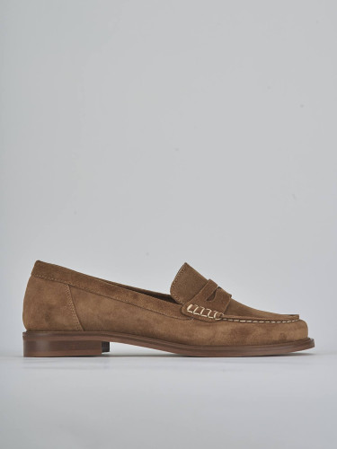 Mocasines tacón 1 cm marrón ante