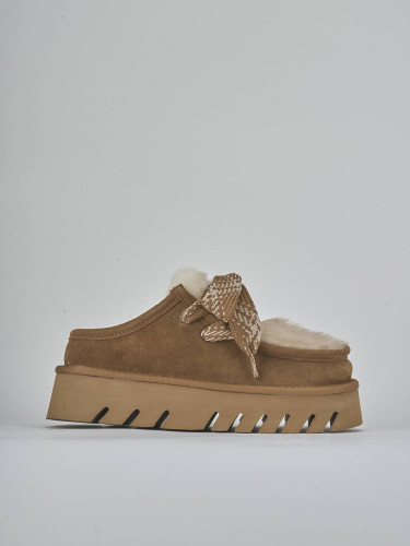Low heel ankle boots heel 3 cm brown suede