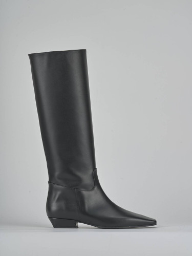 Botas de tacón bajo tacón 3 cm negro cuero