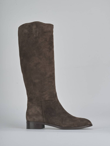 Low heel boots heel 3 cm dark brown suede
