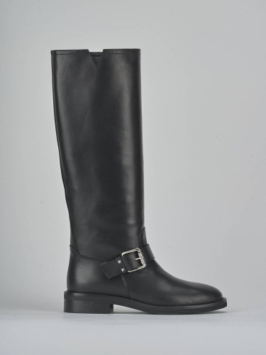 Low heel boots heel 2 cm black leather
