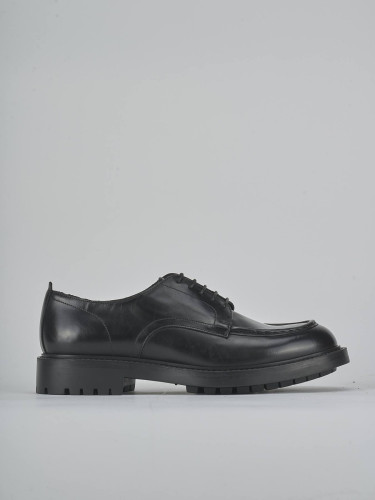 Stringate pelle nero