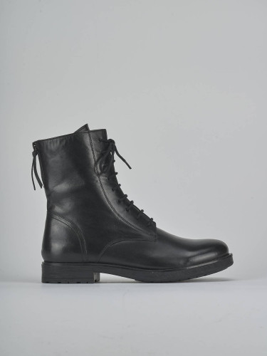 Botas militares tacón 1 cm negro cuero
