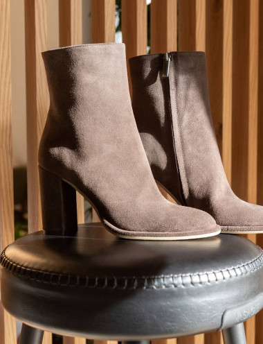 Botines de tacón alto tacón 9 cm marrón oscuro ante