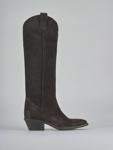 Botas de tacón bajo tacón 4 cm marrón oscuro ante