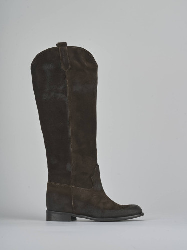Botas de tacón bajo tacón 2 cm marrón oscuro ante
