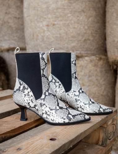 High heel ankle boots heel 5 cm beige python