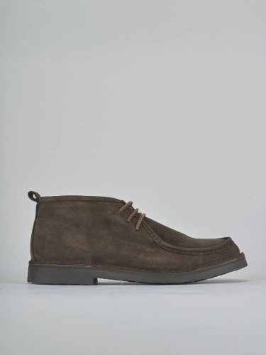 Botas militares beis ante