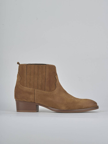 Botines de tacón bajo tacón 3 cm marrón ante