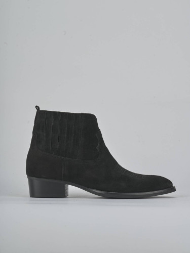 Low heel ankle boots heel 3 cm black suede