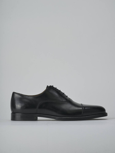 Zapatos de cordones negro cuero