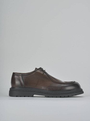 Zapatos de cordones marrón oscuro cuero