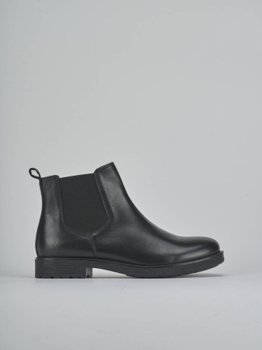 Low heel ankle boots heel 1 cm black leather