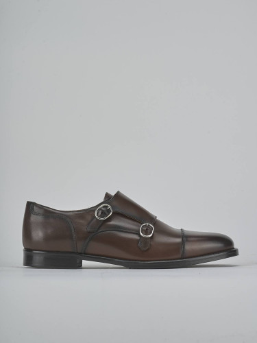 Stringate pelle marrone