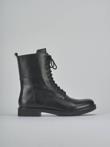 Anfibi tacco 2cm pelle nero