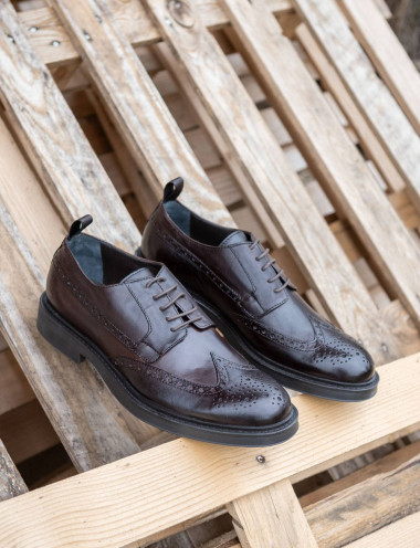 Stringate pelle testa