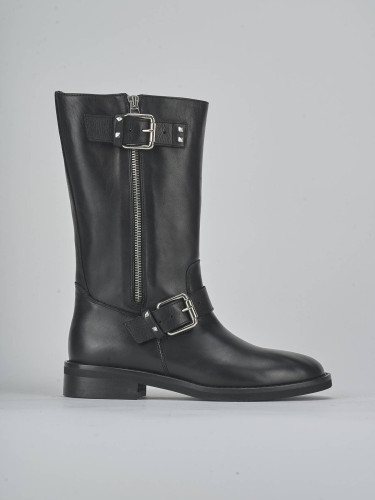 Low heel boots heel 2 cm black leather