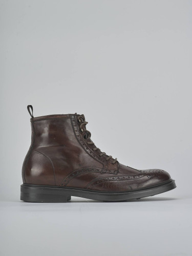 Botas militares marrón cuero
