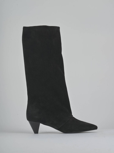 Low heel boots heel 4 cm black suede