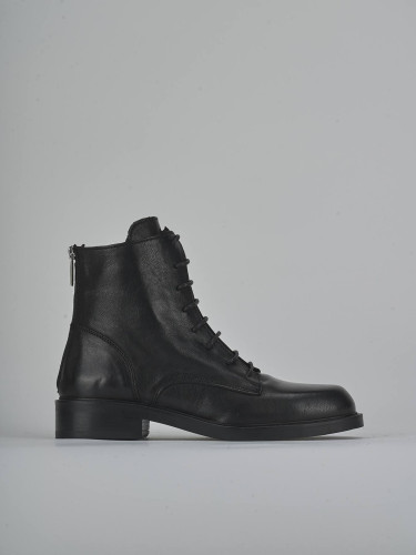 Combat boots heel 2 cm black leather
