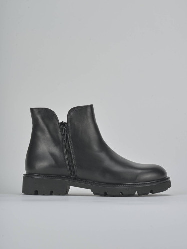 Stivaletti tacco 2cm pelle nero