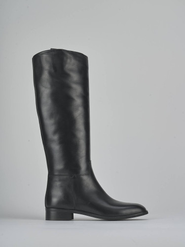 Botas de tacón bajo tacón 3 cm negro cuero