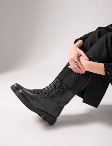 Combat boots heel 1 cm black leather