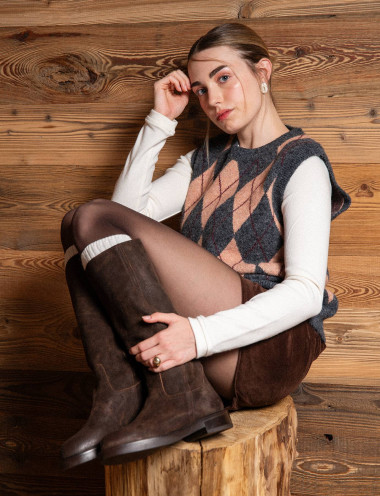 Botas de tacón bajo tacón 3 cm marrón oscuro ante