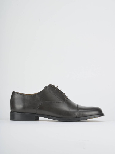 Zapatos de cordones marrón oscuro cuero