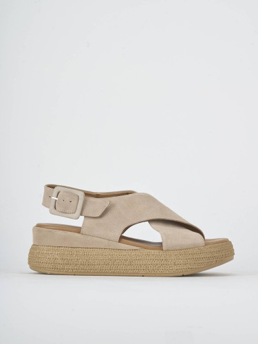 Wedge heels heel 6 cm beige suede