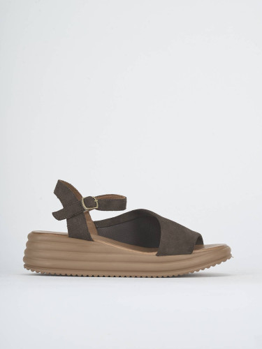 Sandalias de cuña tacón 6 cm marrón oscuro ante