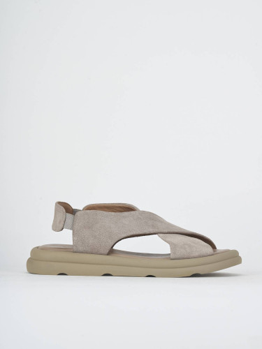 Sandalias de tacón bajo tacón 3 cm beis ante
