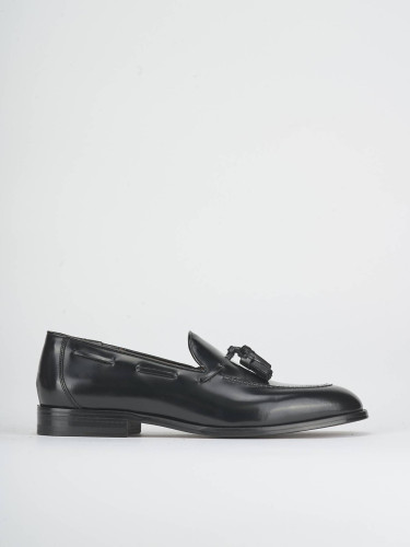 Mocasines negro cuero