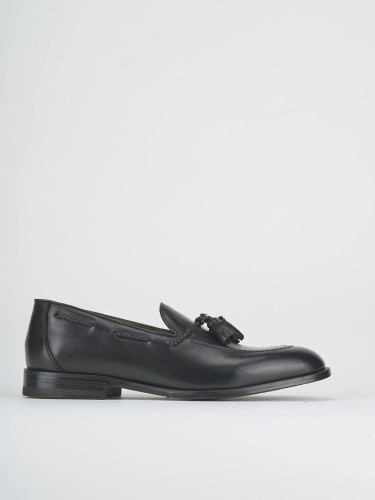 Mocasines negro cuero