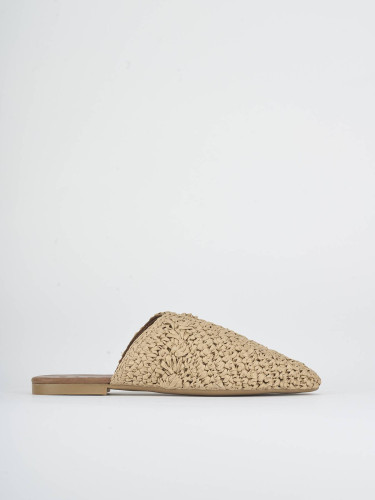 Zuecos con tacón tacón 1 cm beis cuero