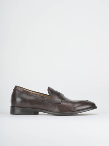Loafers dark brown leather