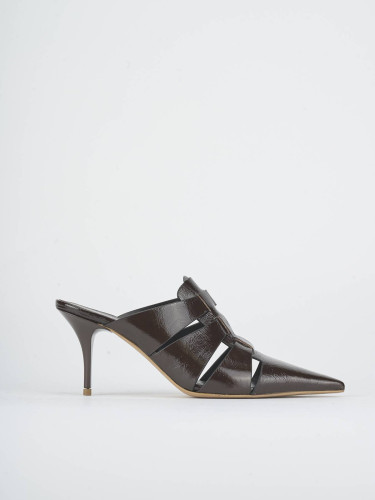 Zuecos con tacón tacón 7 cm marrón charol