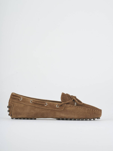 Mocasines tacón 1 cm marrón ante
