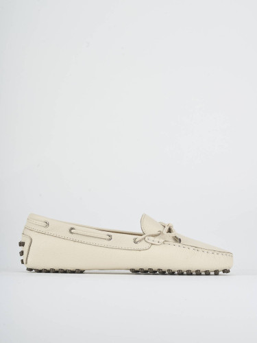 Mocasines tacón 1 cm beis cuero